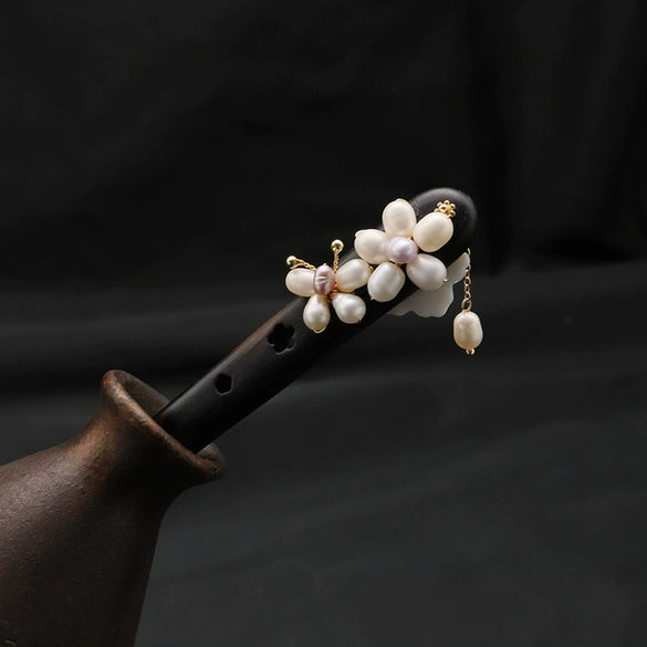 Wholesale Natural Pearl And Ebony Solid Wood Hairpin With Flower Pattern In Antique Style