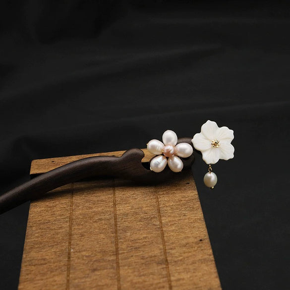 Wholesale Natural Pearl And Ebony Solid Wood Hairpin With Flower Pattern In Antique Style