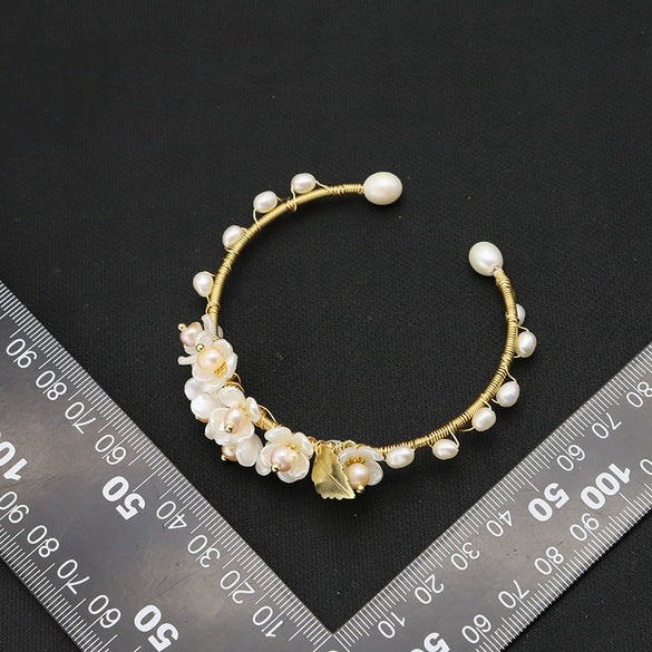 Wholesale Natural Pearl Bracelet For Women Retro Light Luxury Floral Petals Geometric Electroplated Hand Ornament