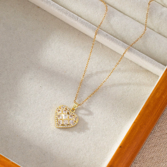 Wholesale Necklace Copper Titanium Steel Geometric Peach Heart Electroplating Light Luxury Style For Women