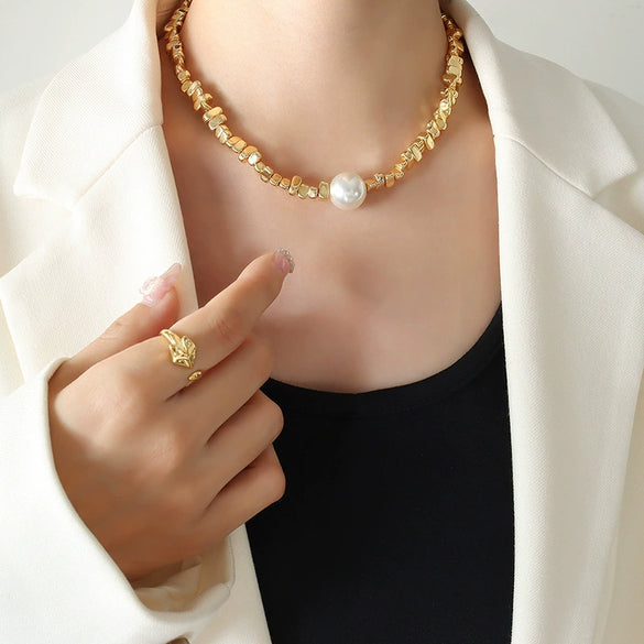 Wholesale Necklace Imitation Pearl Goldplated Geometric Simple Design For Women