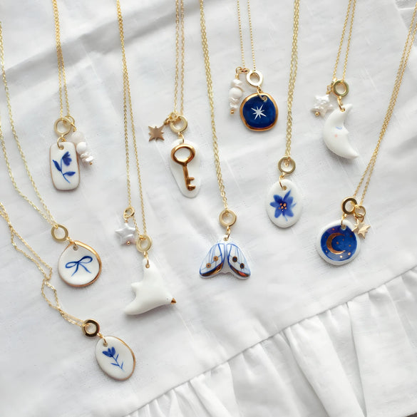 Wholesale Necklace Retro Style Copper Bow Flower Pendant Electroplating