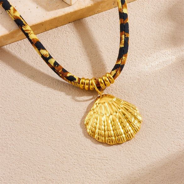 Wholesale Necklace Retro Style Goldplated Stainless Steel Animal Zodiac Printed Pendant Rope Chain