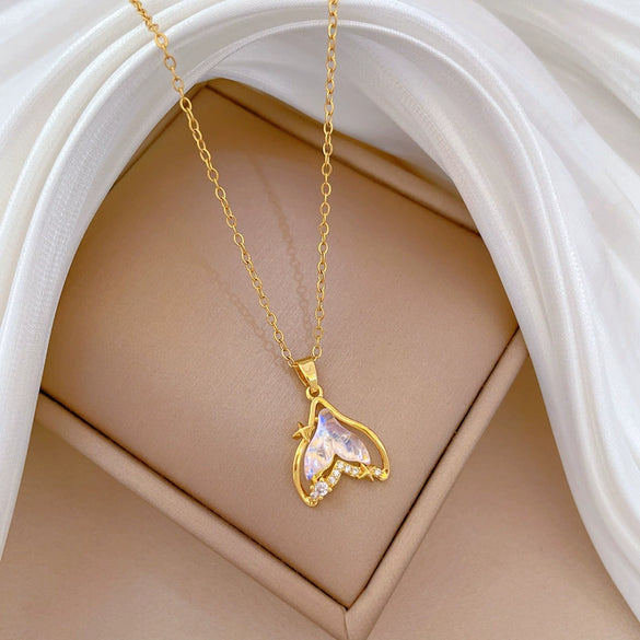 Wholesale Necklace Stainless Steel Copper Geometric Fishtail Hollow Light Luxury Elegant Gorgeous Full Diamond Unisex Allmatch Clavicle Chain