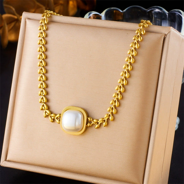 Wholesale Necklace Stainless Steel Goldplated Pearl Love Eyes Butterfly Pendant Heart Shape
