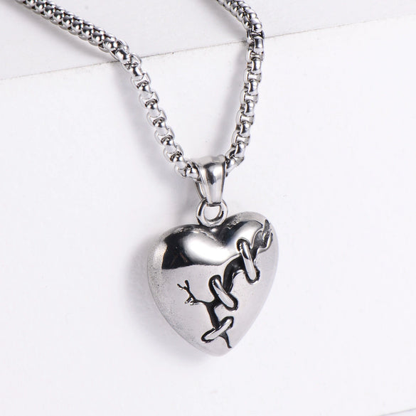 Wholesale Necklace Stainless Steel Retro Heartshaped Threedimensional Casting Electroplating Punk Hiphop Pendant