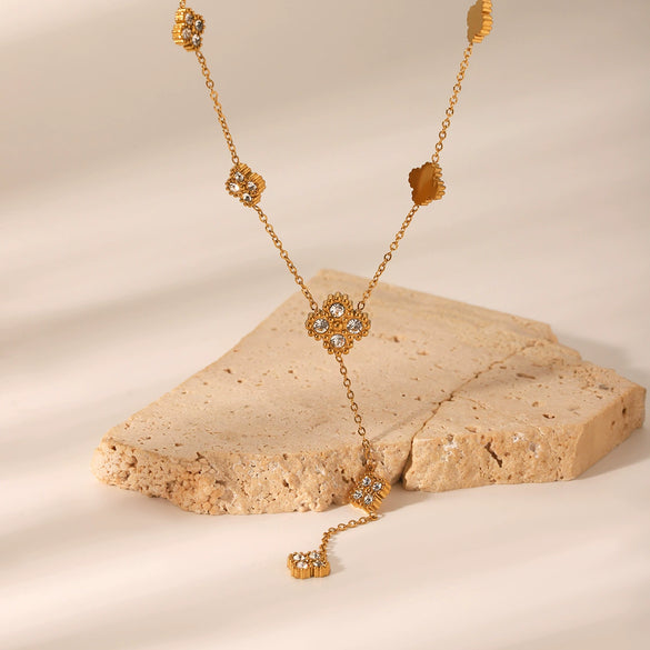 Wholesale Necklace Stainless Steel Titanium Steel Diamondencrusted Fourleaf Clover Geometric Style O Chain