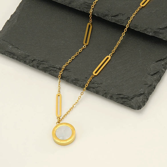 Wholesale Necklace Stainless Steel Titanium Steel Round Geometric Pendant Electroplated Simple Style Women's