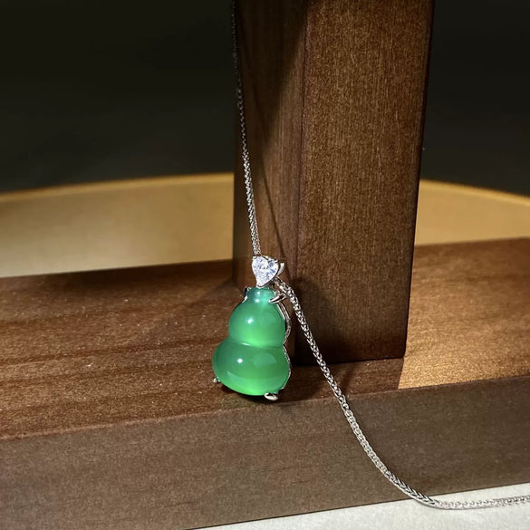 Wholesale Necklace 925 Sterling Silver Natural Green Chalcedony Gourd Pendant Ochain Electroplated Geometric Style For Women
