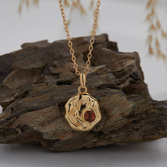 Wholesale Necklace 925 Sterling Silver Natural Pearl Garnet Light Luxury Geometric Round Pendant