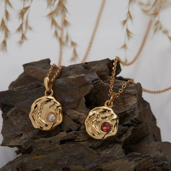 Wholesale Necklace 925 Sterling Silver Natural Pearl Garnet Light Luxury Geometric Round Pendant