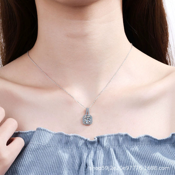Wholesale Necklace 925 Sterling Silver Plated Pt950 Gold Star Pattern Four Claw Moissanite Pendant Cross Flower Chain For Women