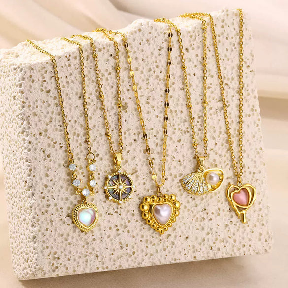 Wholesale Necklace Titanium Steel Copper Imitation Pearl Heart Shape Electroplating Light Luxury Style