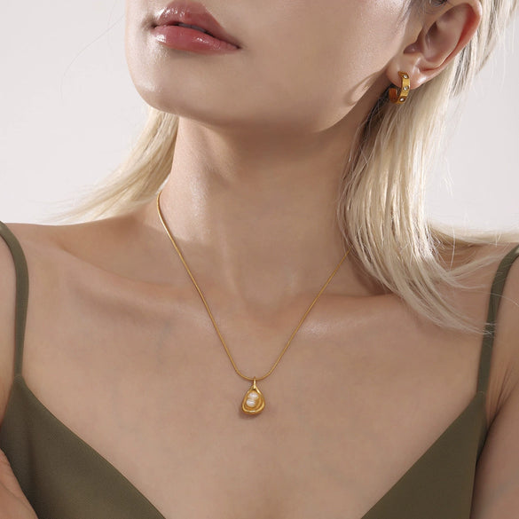 Wholesale Necklace Titanium Steel Geometric Irregular Pearl Pendant O Chain For Women Electroplating