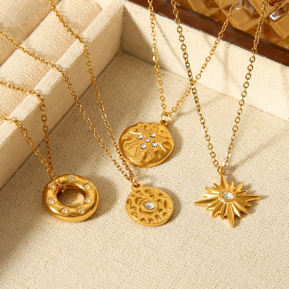 Wholesale Necklace Titanium Steel Stainless Steel Geometric Pattern Hammered Round Plate Inlaid With Diamond Eightpointed Star Pendant For Women
