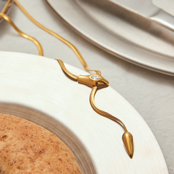 Wholesale Necklace Titanium Steel Stainless Steel With Zirconium Geometric Snake Yshaped Electroplated Design For Women