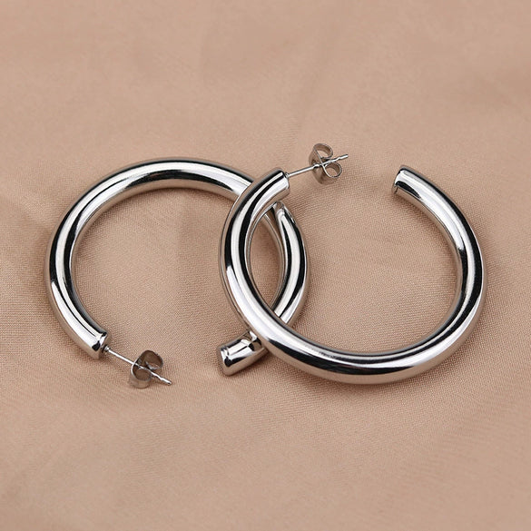 Wholesale New Fashion Simple Hollow Wire U Shape Geometric Electroplated Titanium Steel Earrings For Women