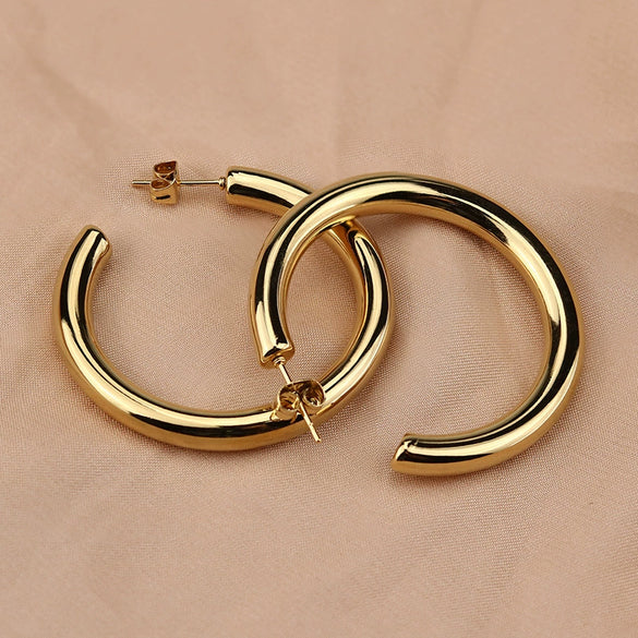 Wholesale New Fashion Simple Hollow Wire U Shape Geometric Electroplated Titanium Steel Earrings For Women