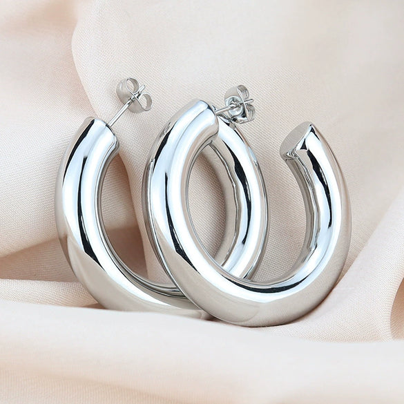 Wholesale New Fashion Simple Hollow Wire U Shape Geometric Electroplated Titanium Steel Earrings For Women