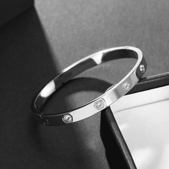 Wholesale Niche Design Diamond Buckle Bracelet In 18K Rose Gold Plated Titanium Steel