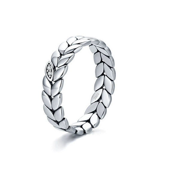 Wholesale Niche Design S925 Silver Lucky Leaf Pattern Women's Jewelry Set Ring Earrings With Seiko Craftsmanship