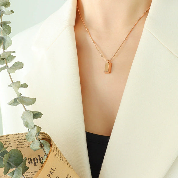 Wholesale Niche Geometric Titanium Steel Electroplated 18K Gold Mini Jewelry Set Of Necklace And Earrings