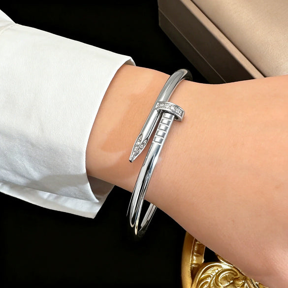 Wholesale Nonfading Vacuum Electroplated Diamondencrusted Titanium Steel Nail Buckle Bracelet With Geometric Temperament Style And Polish Finish