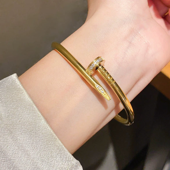 Wholesale Nonfading Vacuum Electroplated Diamondencrusted Titanium Steel Nail Buckle Bracelet With Geometric Temperament Style And Polish Finish