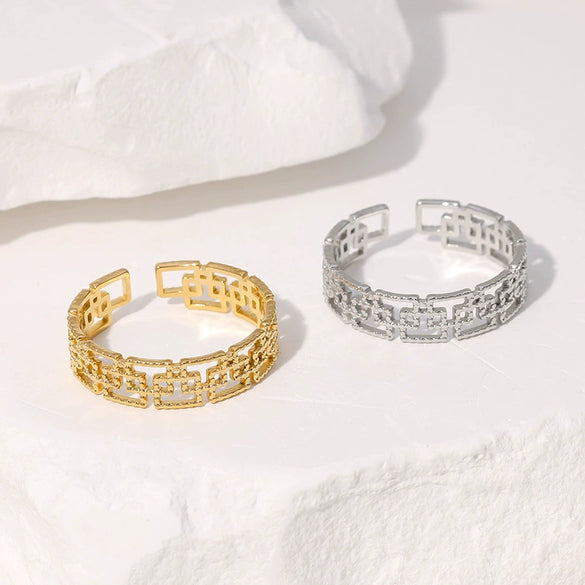 Wholesale Open Stainless Steel Ring With Geometric Pattern Light Luxury Style French Retro Hollow Design Electroplating Treatment For Women