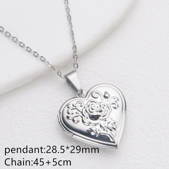 Wholesale Openable Heartshaped Pattern Photo Frame Photo Box Pendant Necklace In Stainless Steel With Electroplating For Women