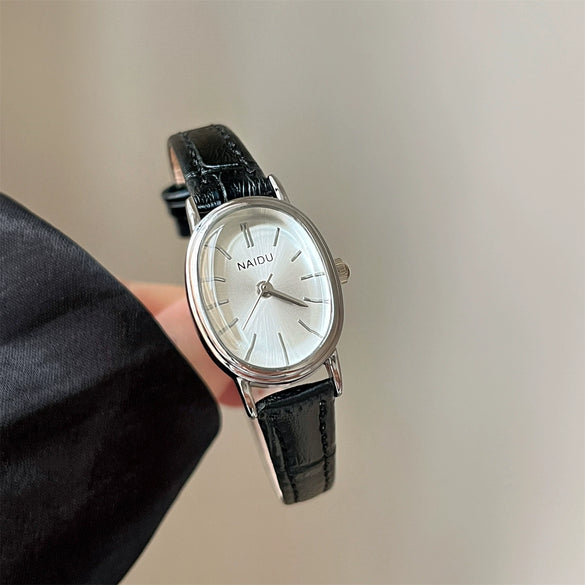 Wholesale Oval Alloy Imitation Leather Strap Quartz Watch For Female Students