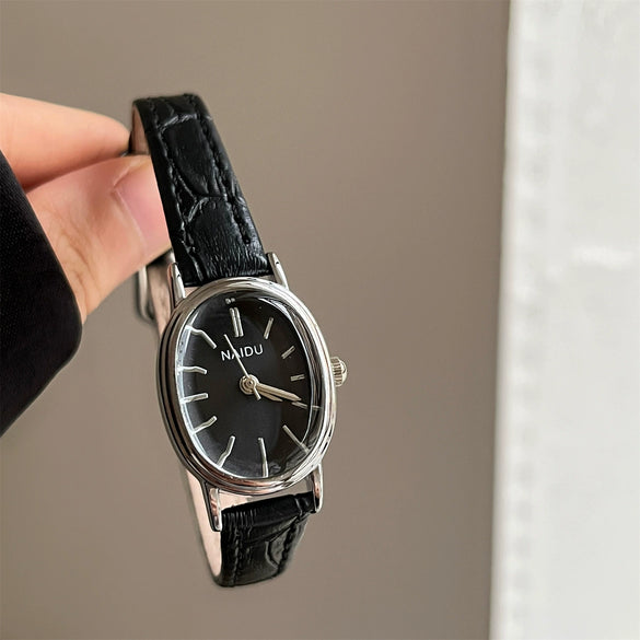 Wholesale Oval Alloy Imitation Leather Strap Quartz Watch For Female Students