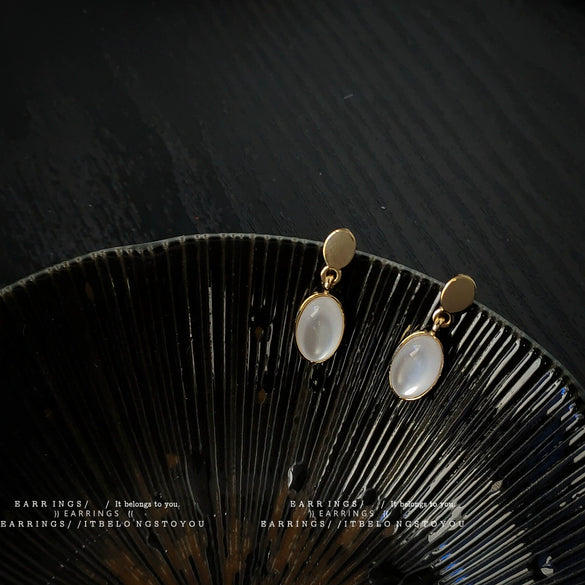 Wholesale Oval Cat's Eye Copper Earrings For Women Retro Style