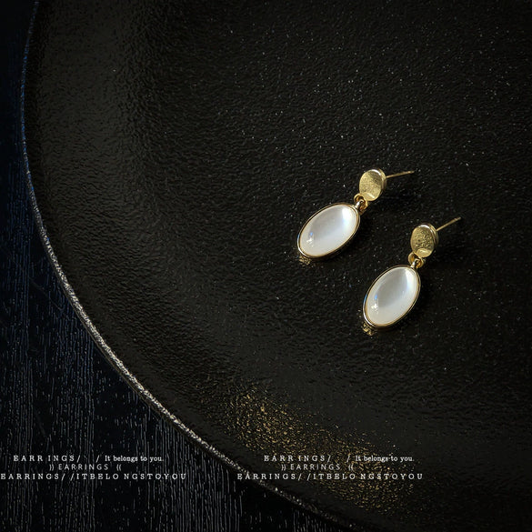 Wholesale Oval Cat's Eye Copper Earrings For Women Retro Style