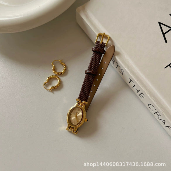 Wholesale Oval Dial Female Antique Style Alloy Case Watch