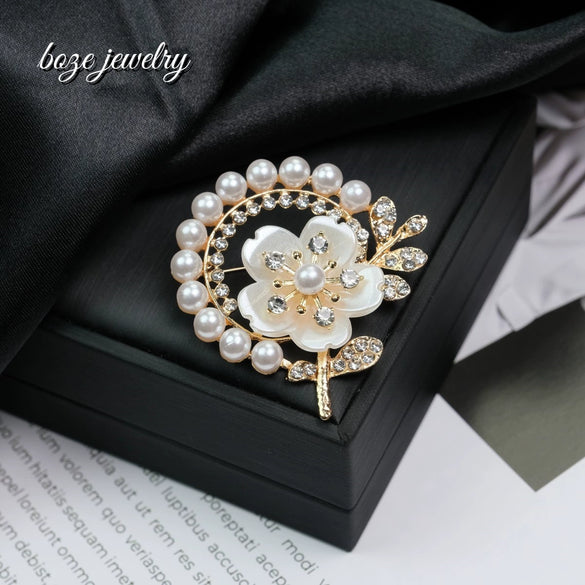 Wholesale Pearl Brooch Zinc Alloy Three Dimensional Flower Electroplated Female Unisex Clothing Accessory