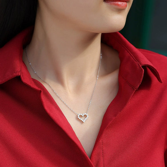 Wholesale Pendant Necklace 925 Silver Heart Shaped Moissanite Inlay