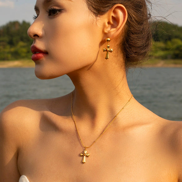 Wholesale Pendant Necklace Stainless Steel Geometric Retro Normcore Style Stereo Hammered Gold Electroplated For Women