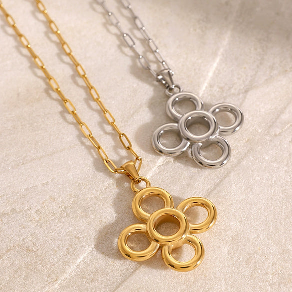 Wholesale Pendant Necklace Stainless Steel Titanium Steel Flower Circle Electroplated Jewelry