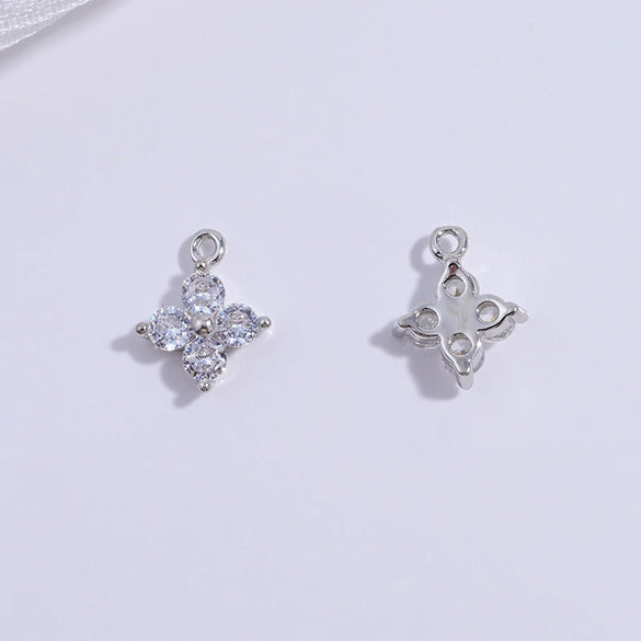 Wholesale Pendant S925 Sterling Silver Zirconia Fourleaf Clover Light Luxury Design