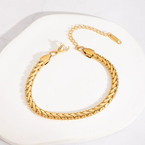 Wholesale Personality Snake Bone Chain Bracelet And Necklace Set Stainless Steel Jewelry With Snake Pattern Pvd Furnace Vacuum Real Gold Plating
