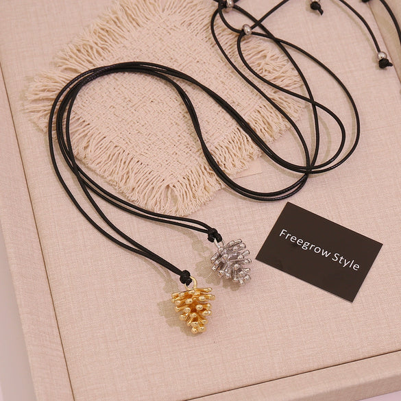 Wholesale Pine Cone And Flower Pendant Necklace With Adjustable Rope Original Design Zinc Alloy