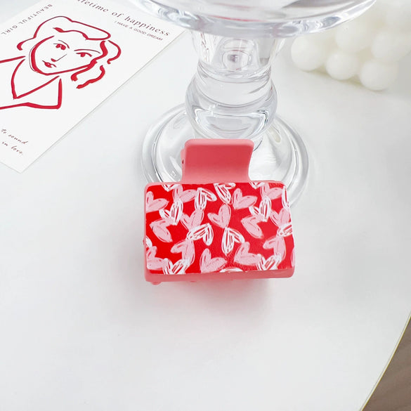 Wholesale Plastic And Resin Handmade Love Hairpin For Women In Sweet Style