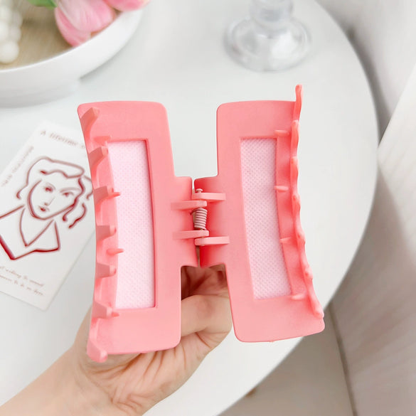 Wholesale Plastic And Resin Handmade Love Hairpin For Women In Sweet Style