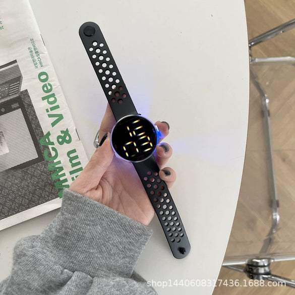 Wholesale Plastic Case And Silicone Strap Luminous Square Electronic Sports Watch For Youth