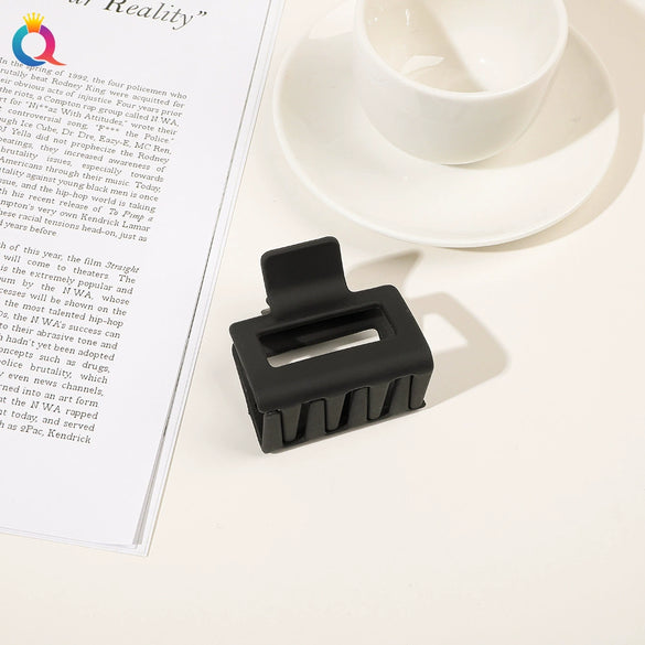 Wholesale Plastic Minimalist Geometric Handmade Women's Shark Hair Clip