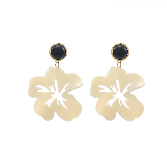 Wholesale Plastic Resin Flower Cut Out Multilayered Women's Light Luxury Style Earrings With Polish Design