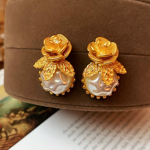 Wholesale Plastic Resin Heart Shaped Midancient Style Long Exaggerated Light Luxury Women's Earrings With Electroplating