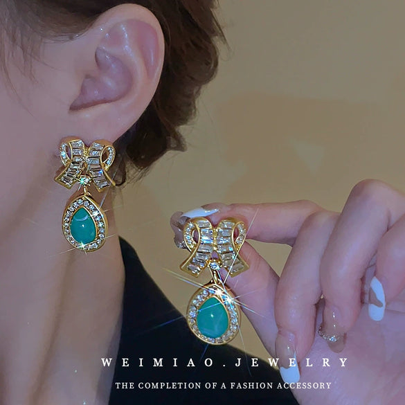 Wholesale Plastic Resin Heart Shaped Midancient Style Long Exaggerated Light Luxury Women's Earrings With Electroplating