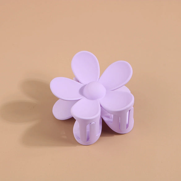 Wholesale Plastic Resin Petal Flower Hair Clips For Women Fashion Ol Style With Baking Paint Treatment